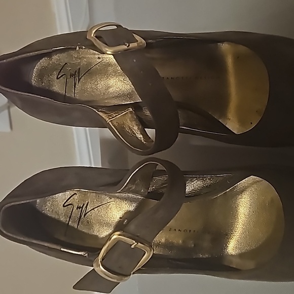 Giuseppe Zanotti Heels - Picture 3 of 7